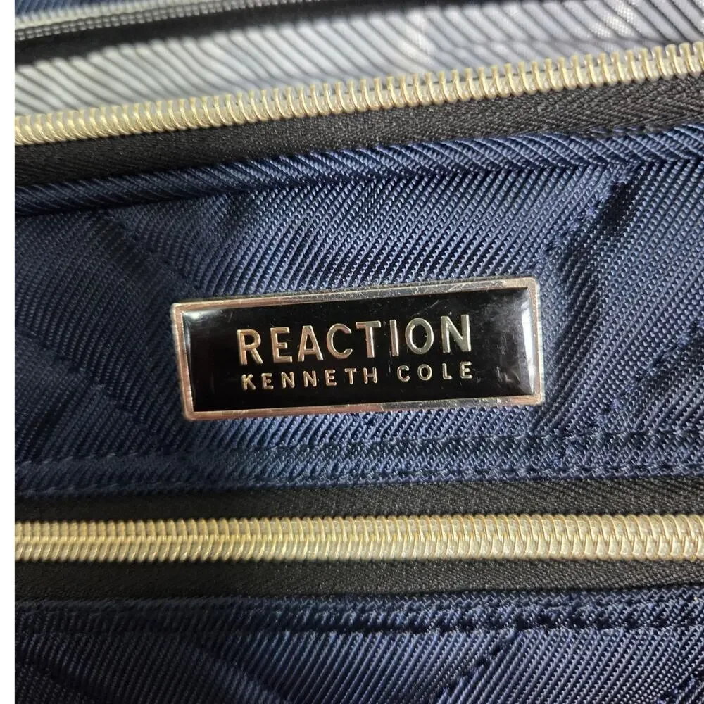 Kenneth Cole Reaction Chelsea Chevron Navy Blue 15